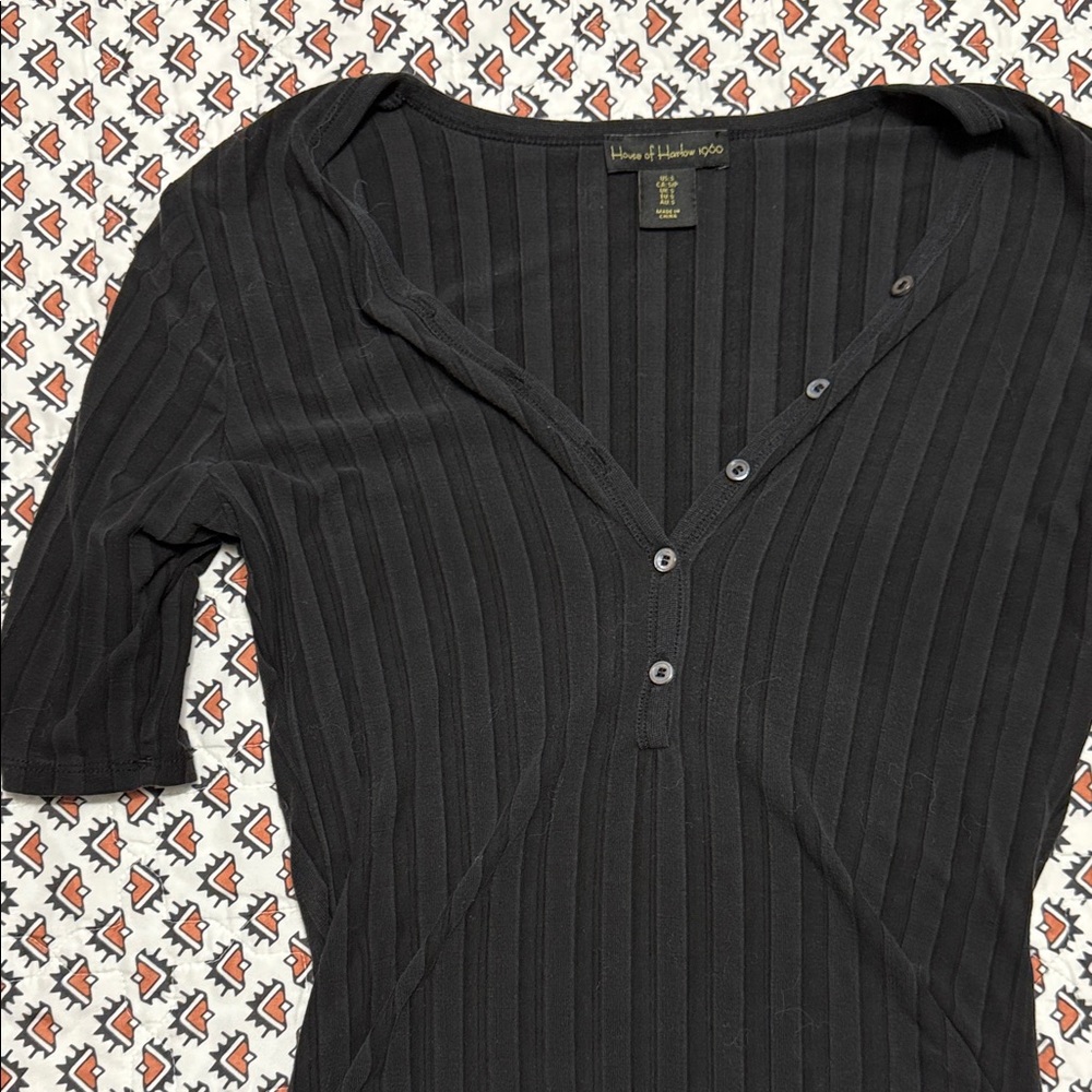 House of Harlow 1960 Black Ribbed V-Neck Top